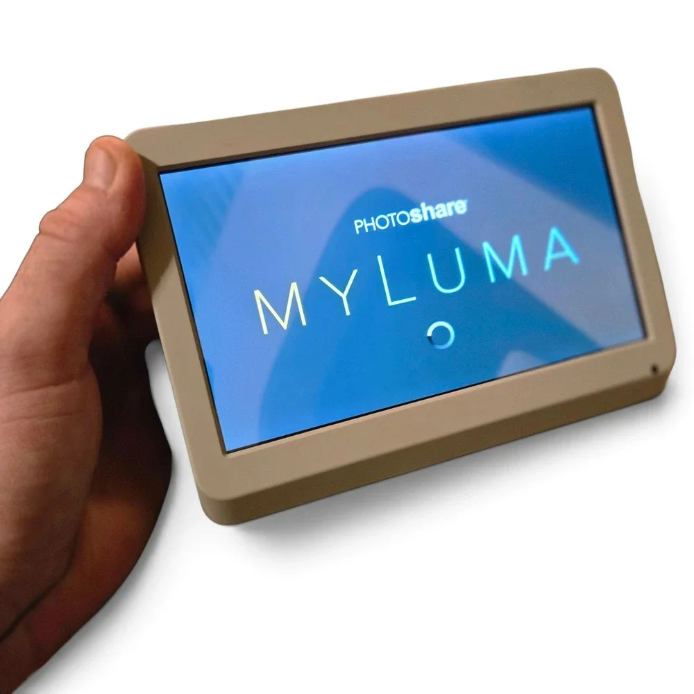 Digital Photo Frame WiFi Smart Simply Smart Home MyLuma Brand New Tan Blue LED